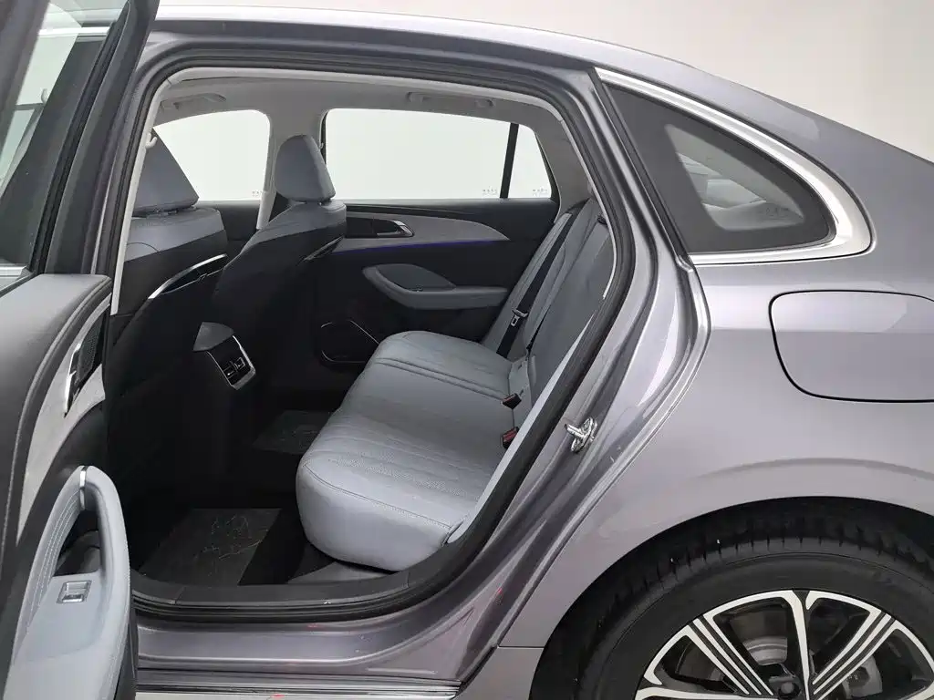 Hongqi Hongqi H5 PHEV — миниатюра 15