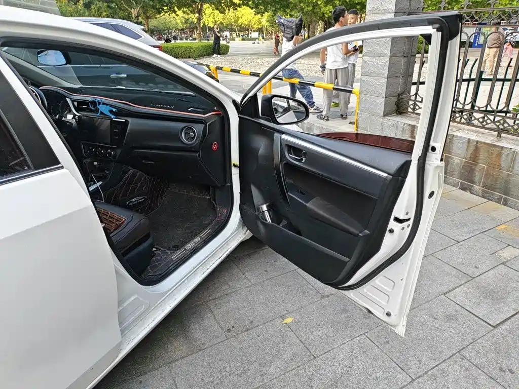 Toyota Corolla — миниатюра 18