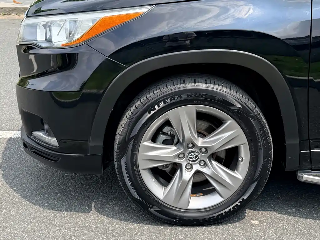 Toyota Highlander — миниатюра 18