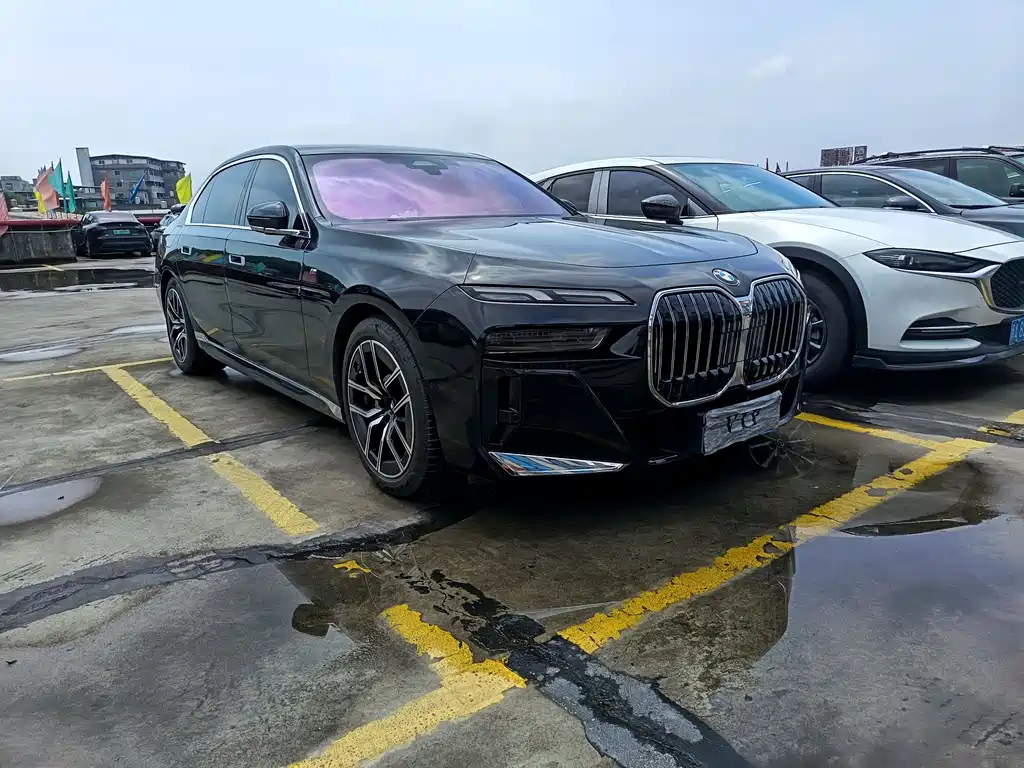 BMW 7 Series 7 2023 735Li M Sport