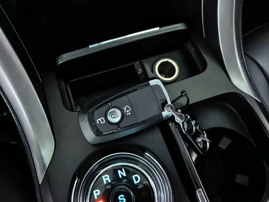 Ford Mondeo — миниатюра 9