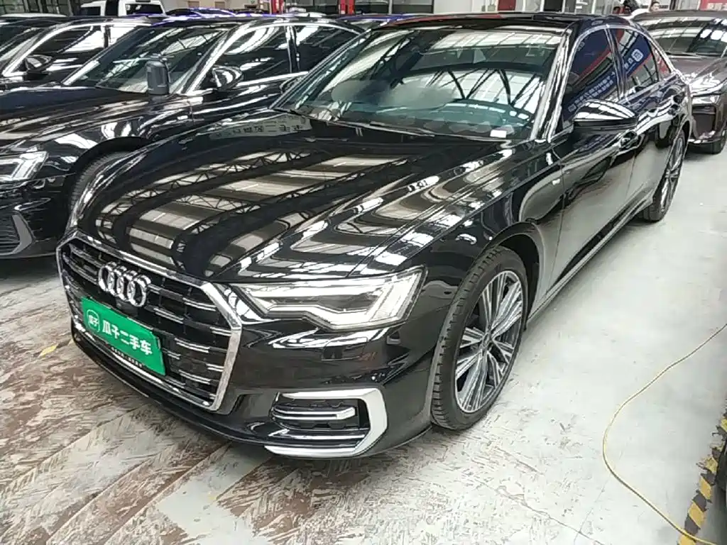 奥迪A6L 2025款 45 TFSI quattro 臻选动感型 2025