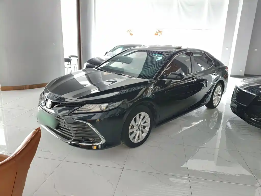 Toyota Camry — миниатюра 2