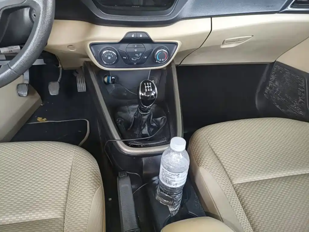 Ford Escort — миниатюра 14