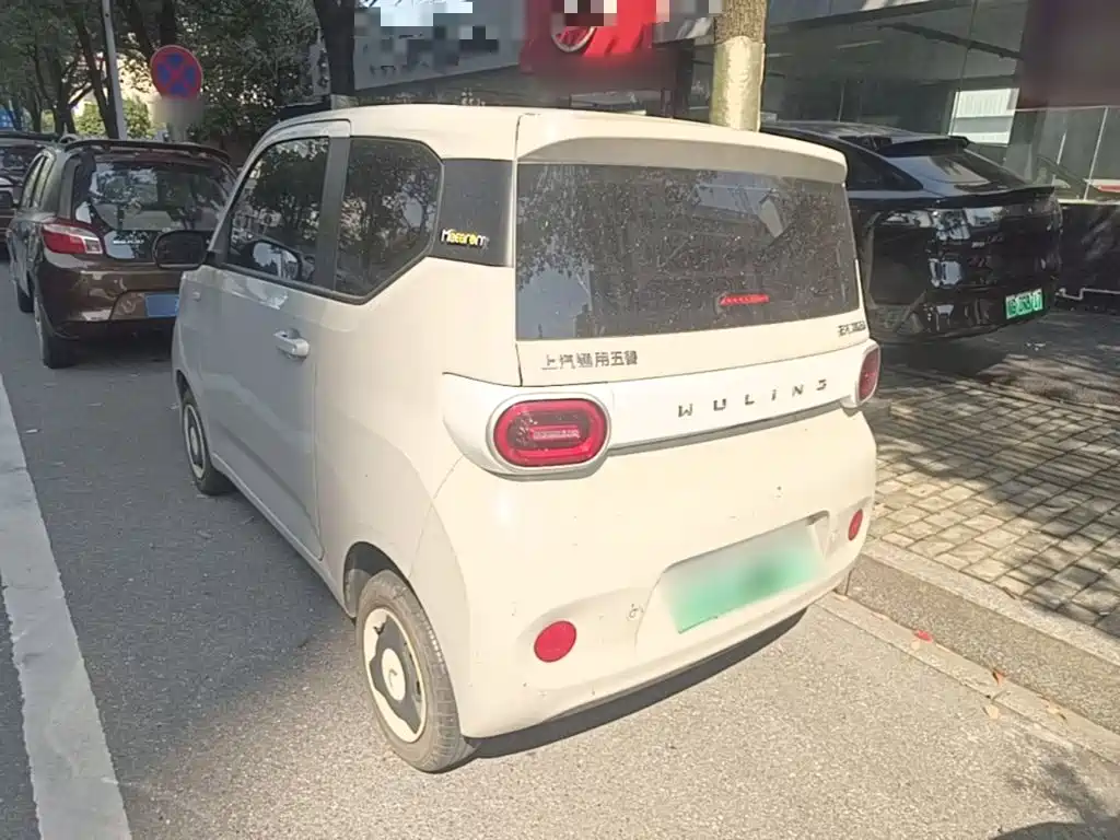 Wuling MINIEV — миниатюра 5