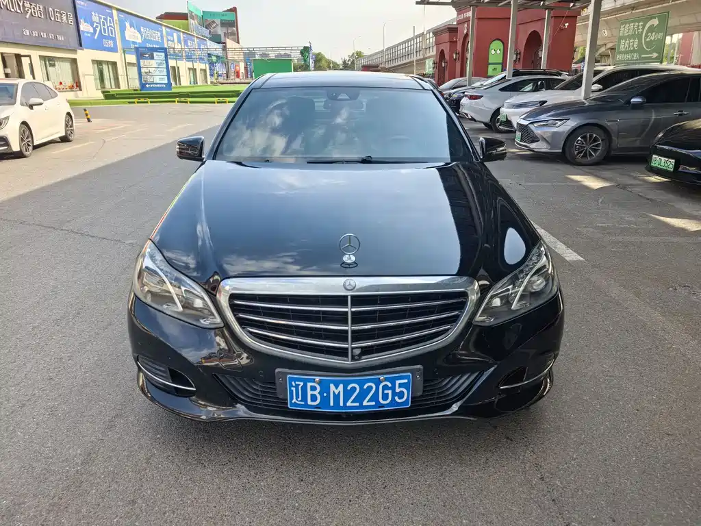 Mercedes-Benz E-Class — миниатюра 2