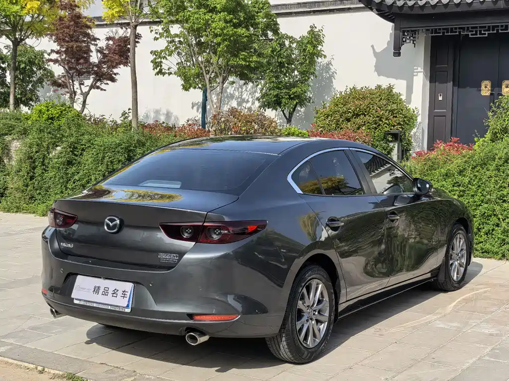 Mazda Mazda3 3 2020 1.5L AT