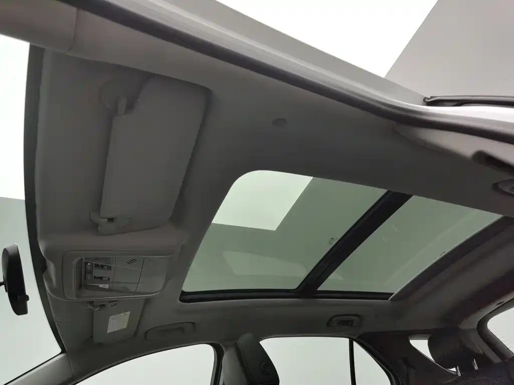 Chevrolet Equinox — миниатюра 14