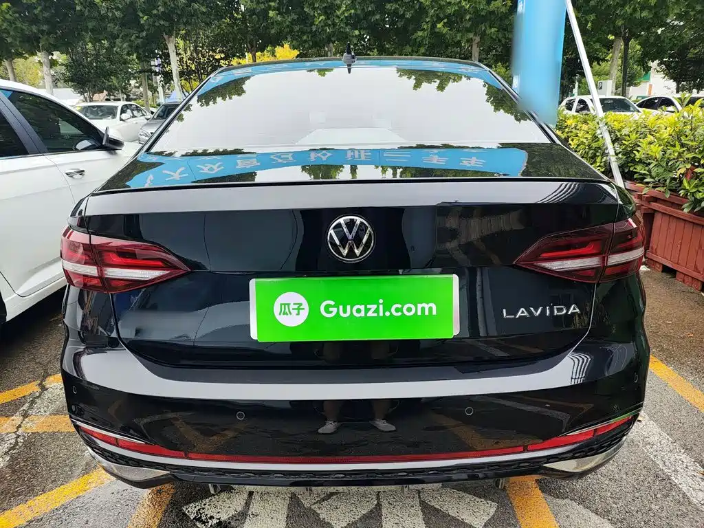 Volkswagen Lavida — миниатюра 6