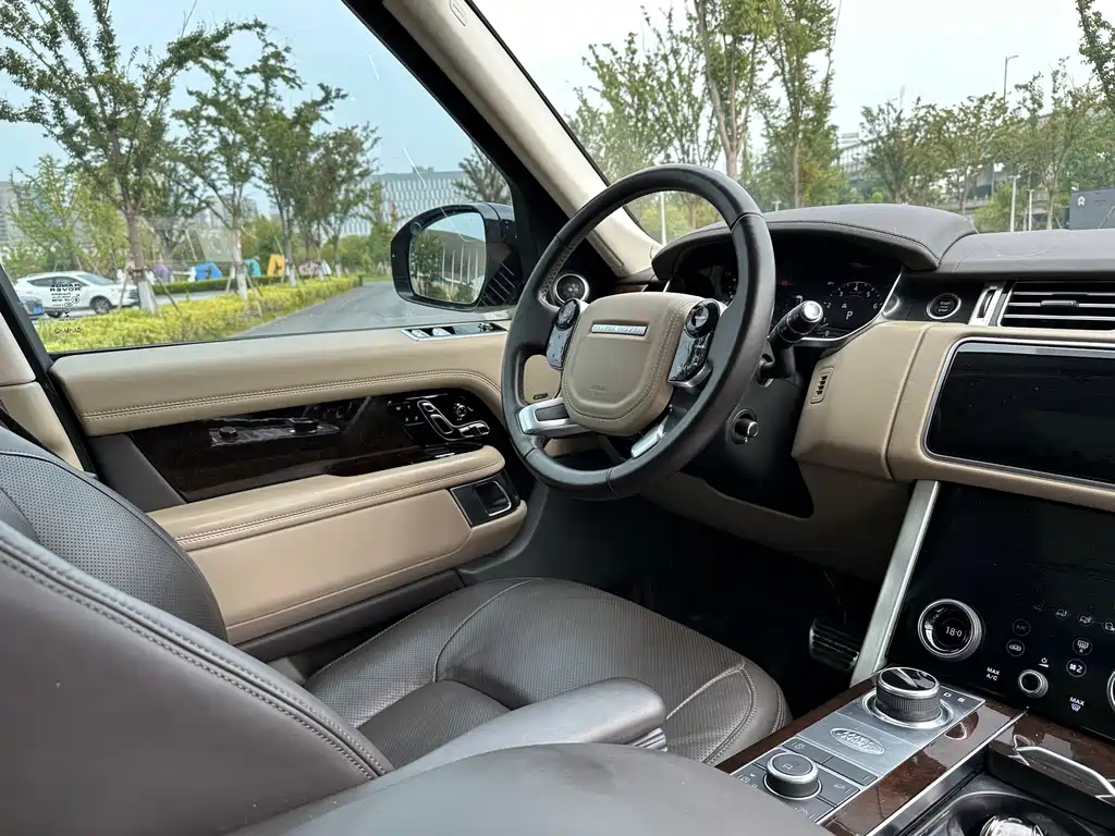 Land Rover Range Rover — миниатюра 13
