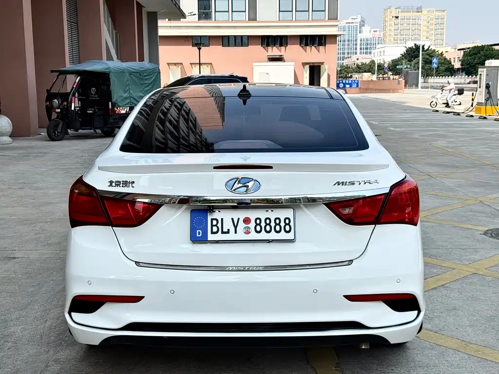 Hyundai Mistra — миниатюра 5