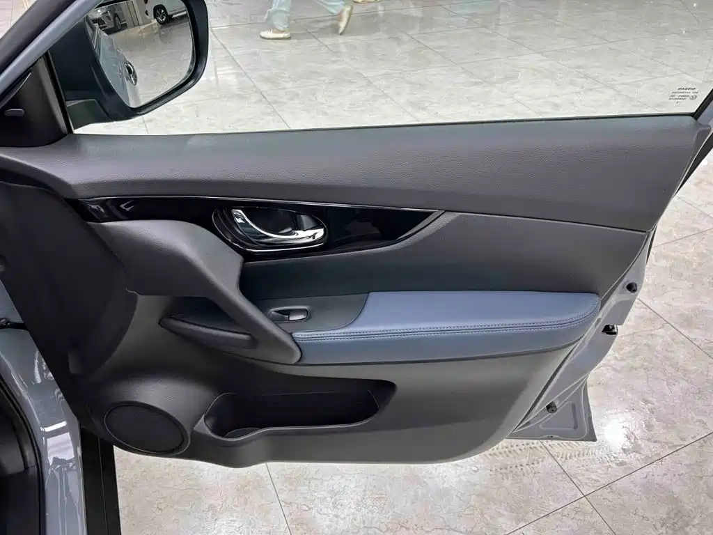 Nissan X-Trail — миниатюра 18