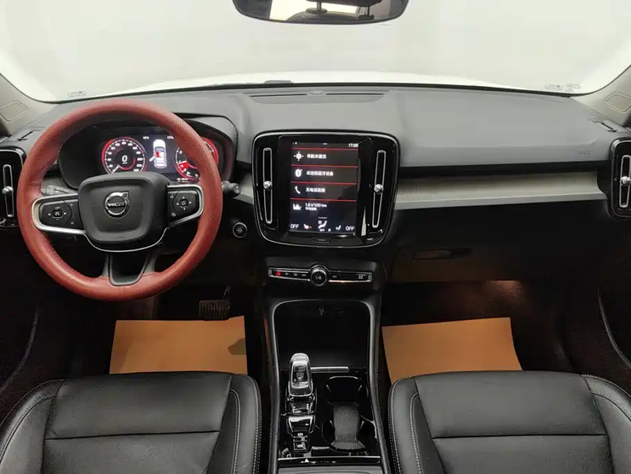 Volvo XC40 — миниатюра 12