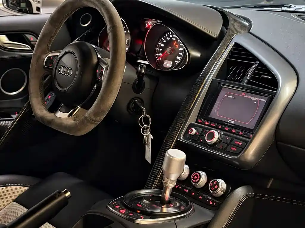 Audi R8 — миниатюра 6