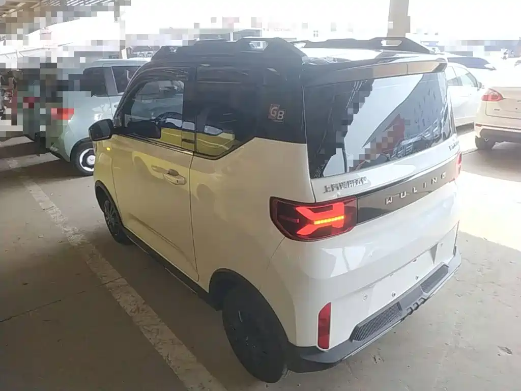 Wuling MINIEV — миниатюра 5