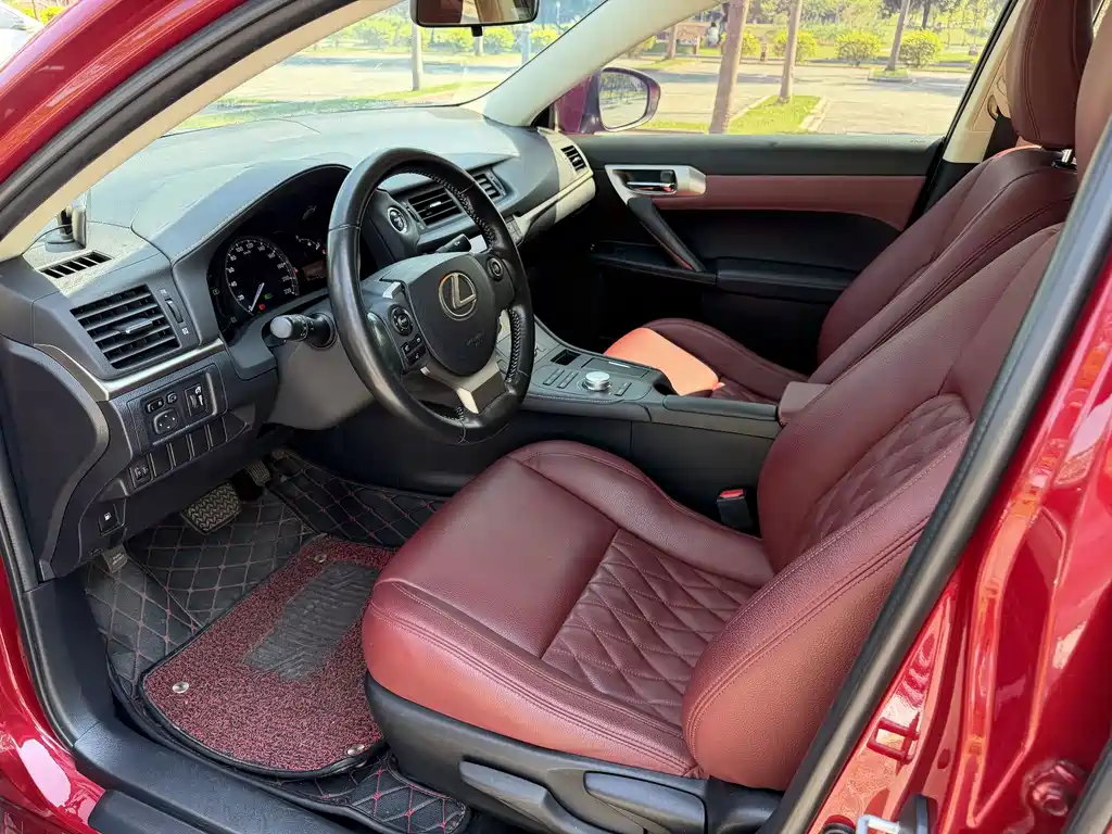 Lexus CT — миниатюра 4