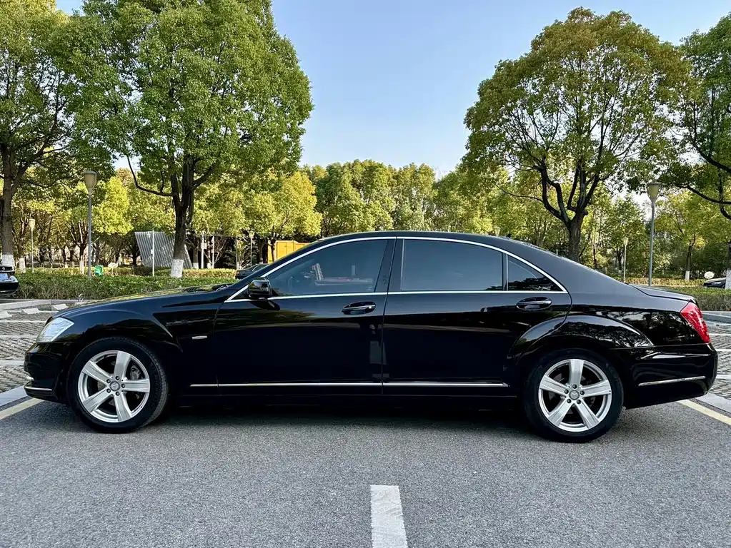 Mercedes-Benz S-Class — миниатюра 6