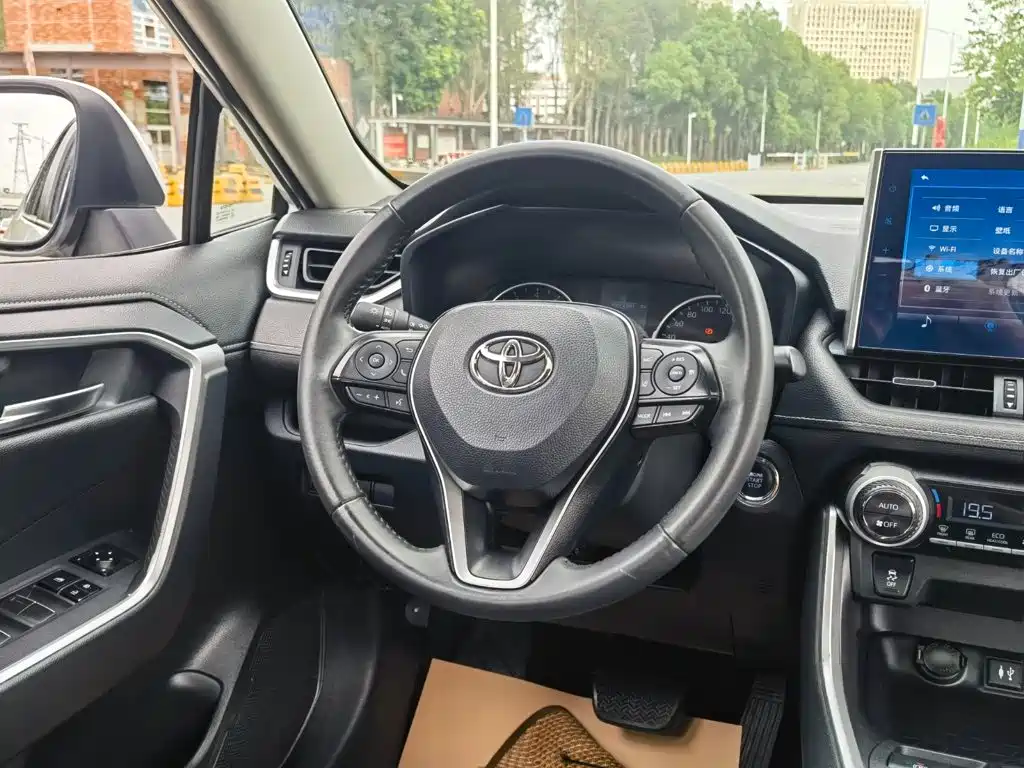 Toyota Wildlander — миниатюра 12
