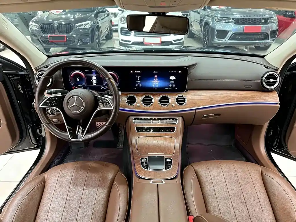 Mercedes-Benz E-Class — миниатюра 9