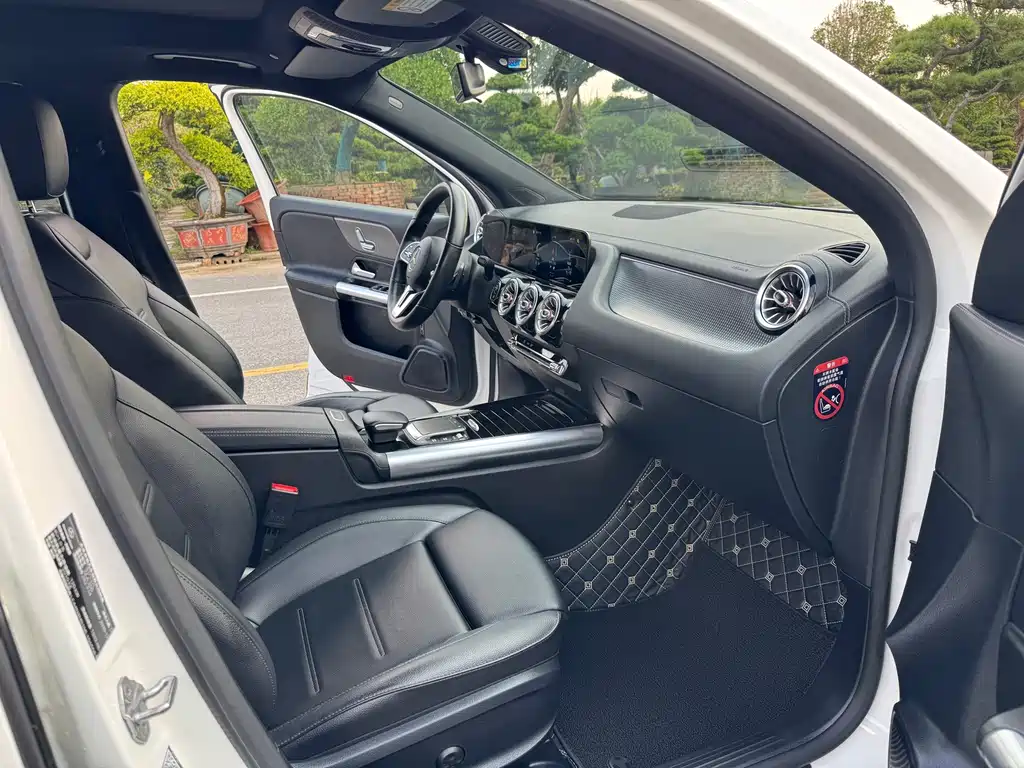Mercedes-Benz GLA — миниатюра 7
