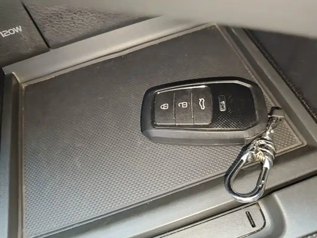 Toyota Camry — миниатюра 9