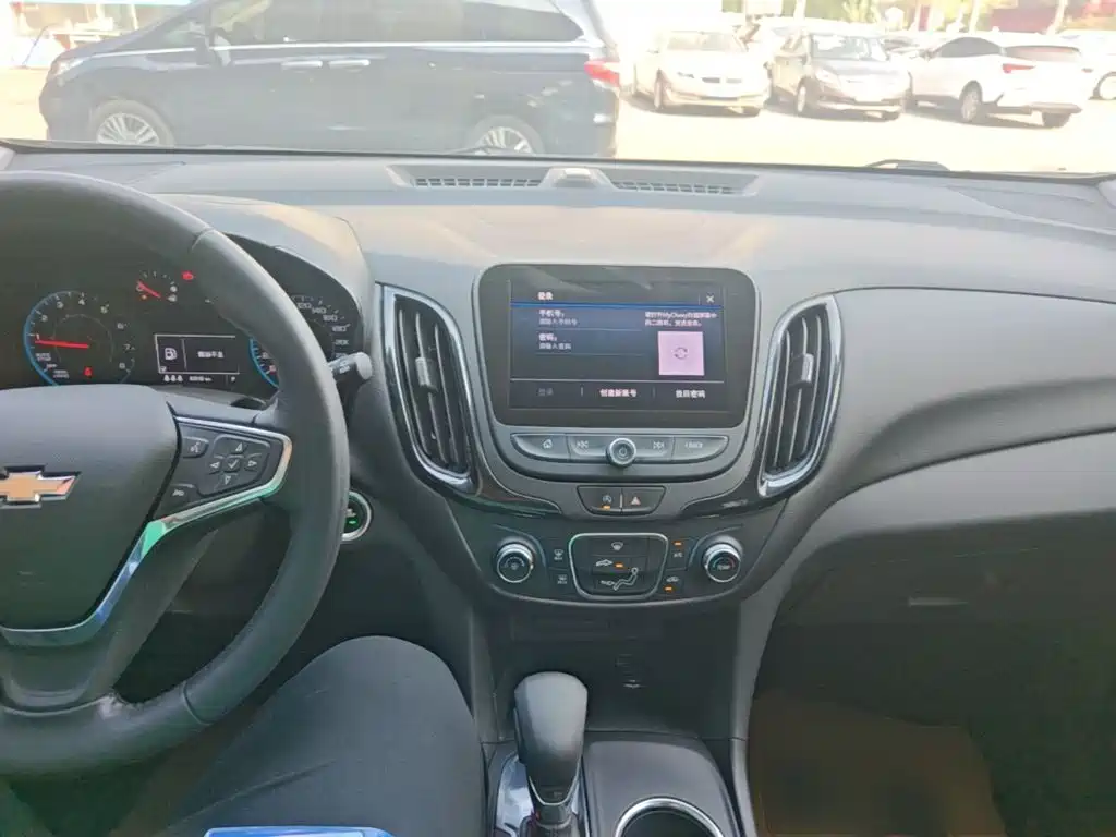 Chevrolet Equinox — миниатюра 10