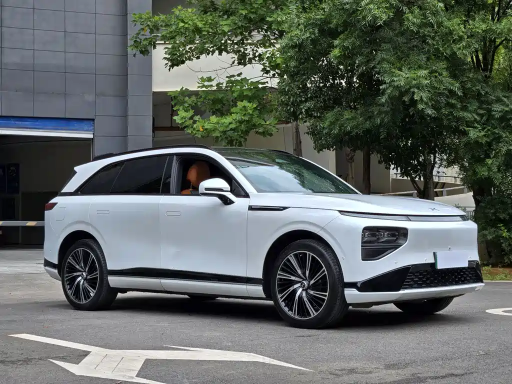 XPeng G9 — миниатюра 3