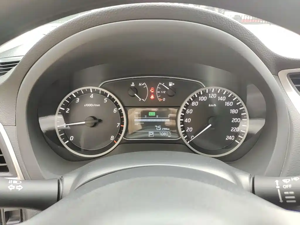 Nissan Sylphy — миниатюра 12