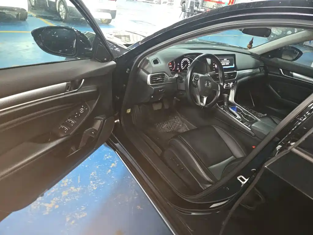 Honda Accord — миниатюра 16
