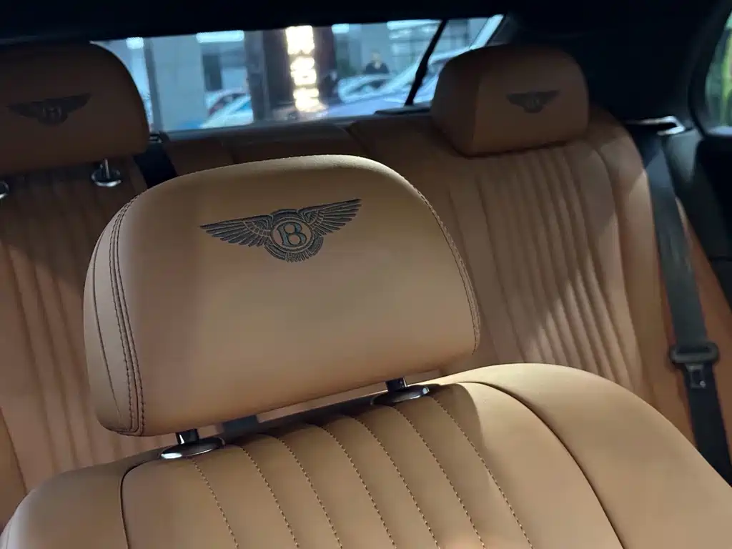 Bentley Flying Spur — миниатюра 16