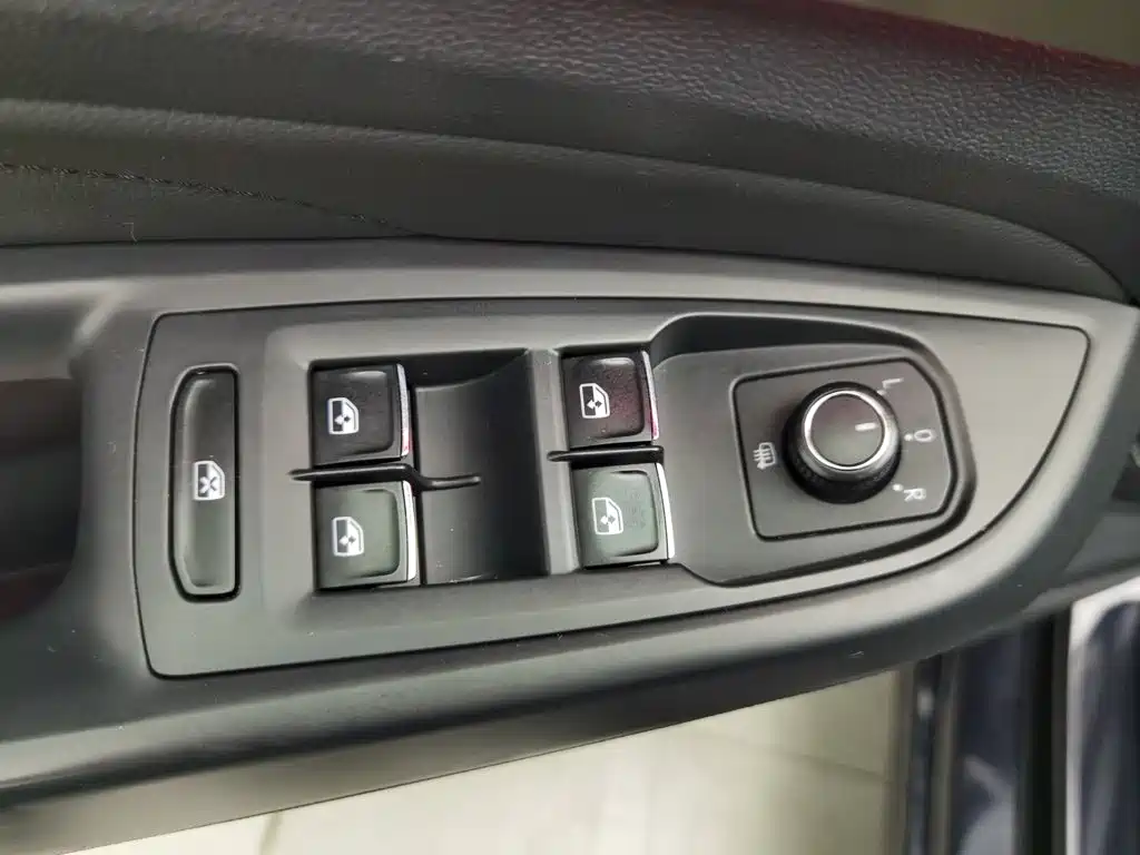 Volkswagen Passat — миниатюра 9