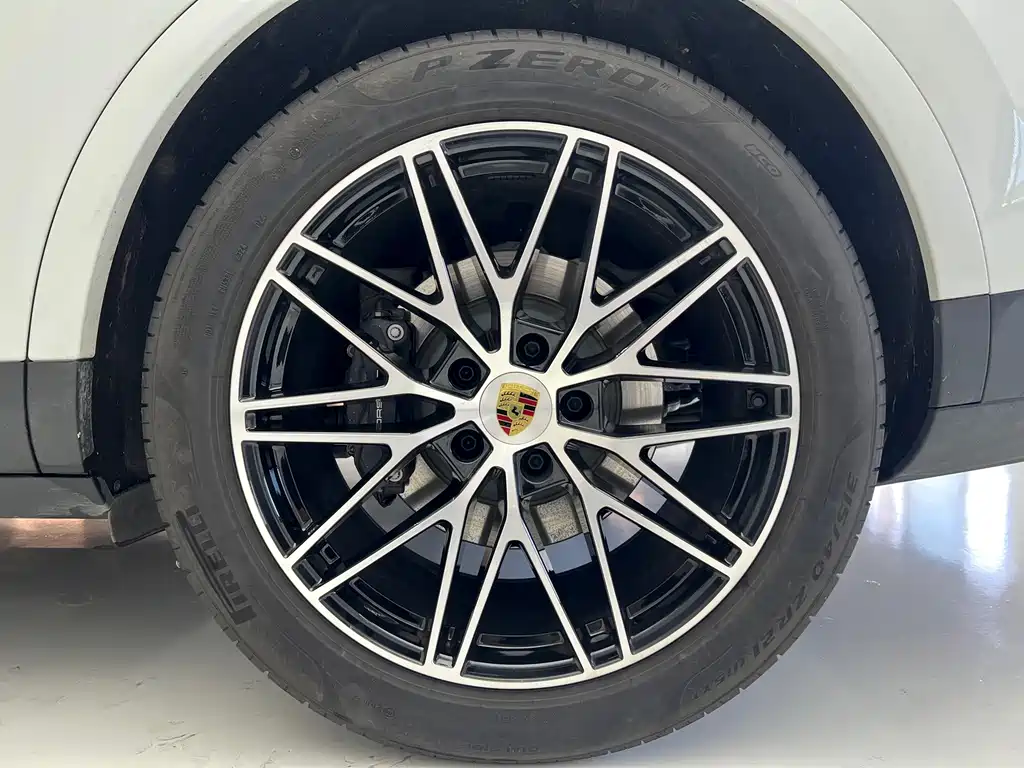 Porsche Cayenne — миниатюра 8