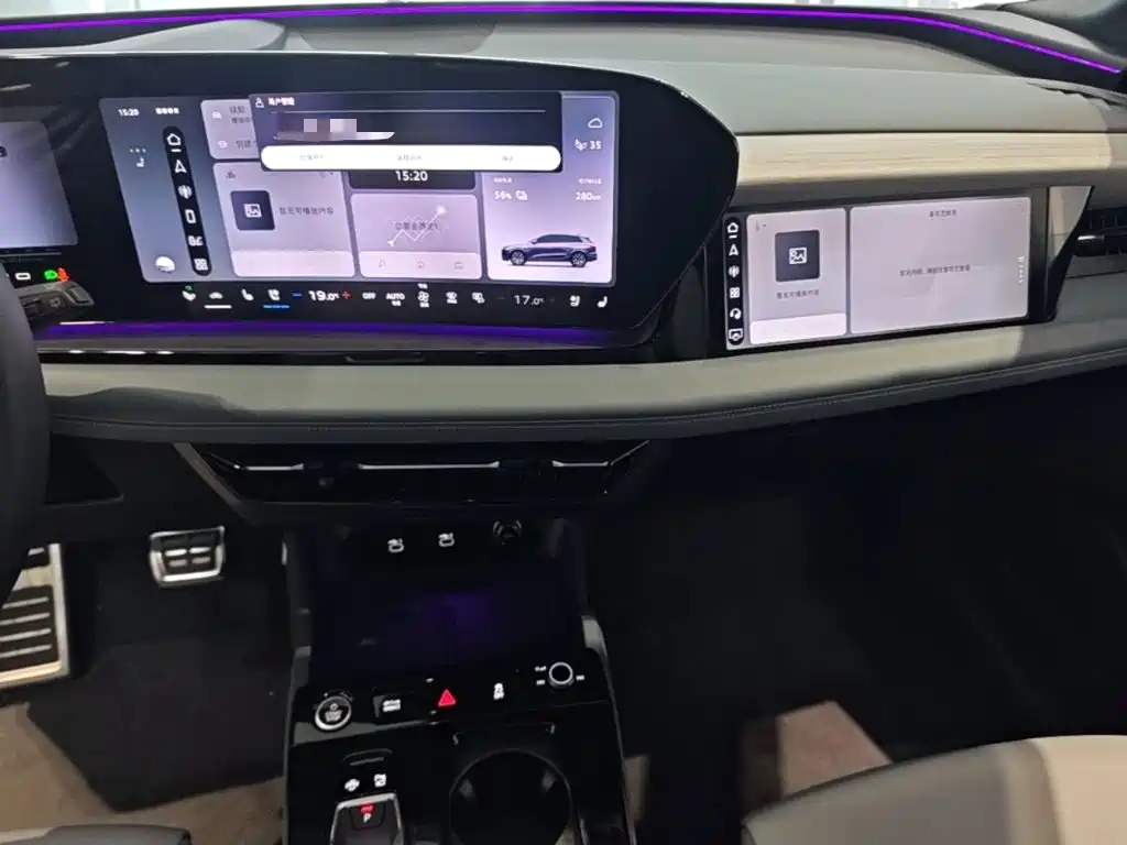 Audi Q6L e-tron — миниатюра 13