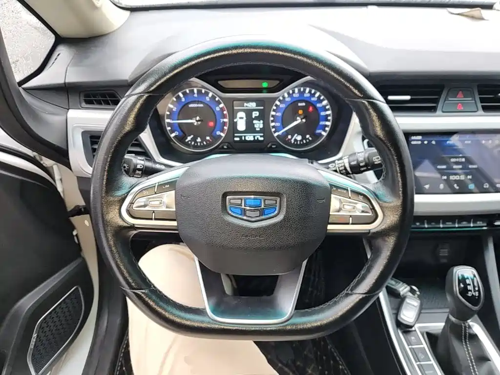 Geely Vision X3 — миниатюра 11