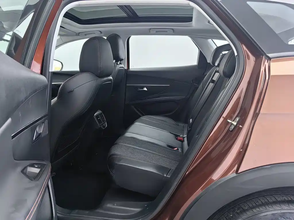 Peugeot 4008 — миниатюра 15