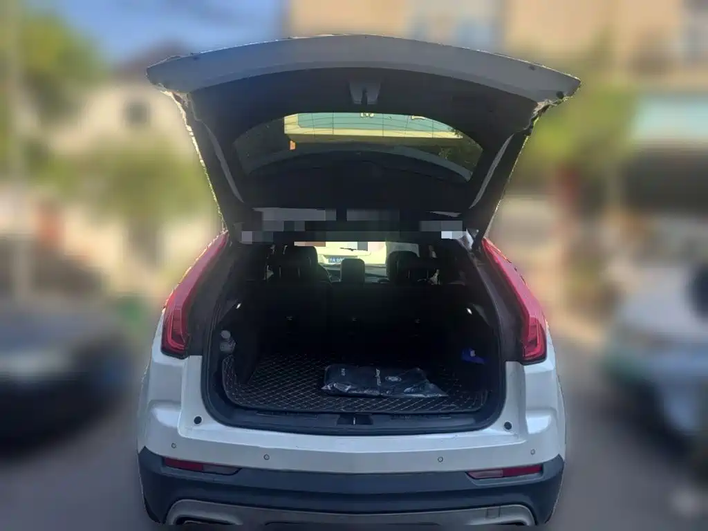 Cadillac XT4 — миниатюра 15