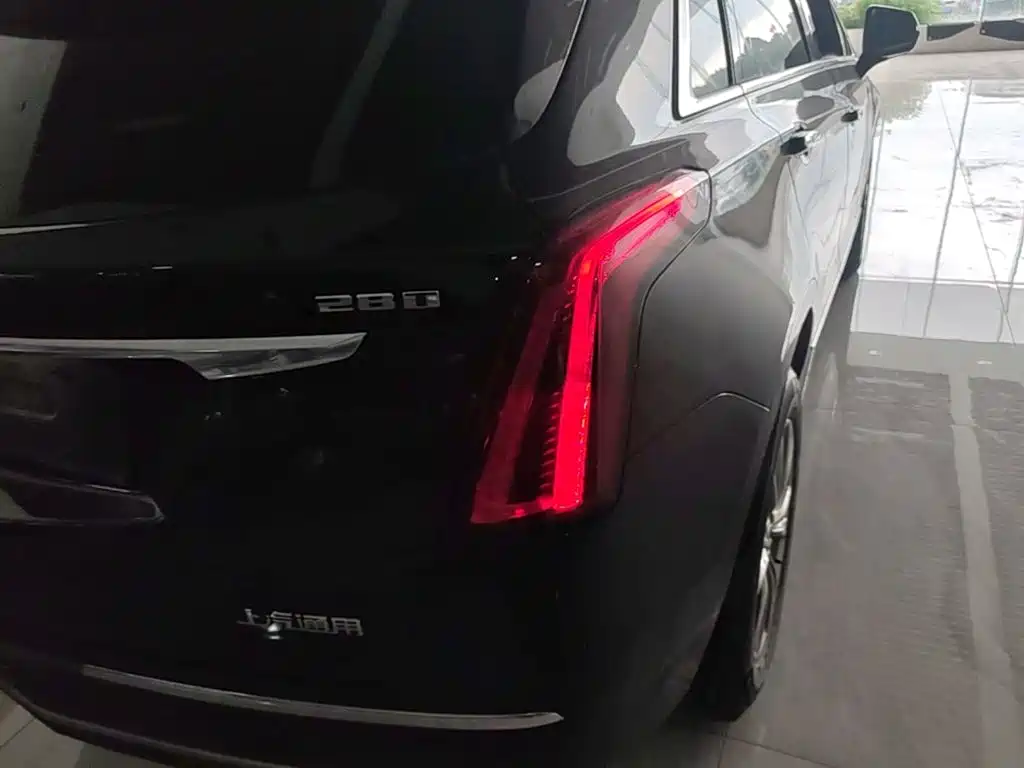 Cadillac XT5 — миниатюра 8