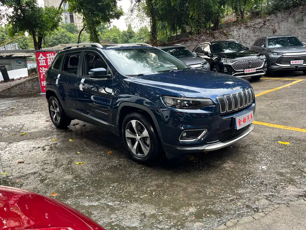 Jeep Cherokee — миниатюра 7