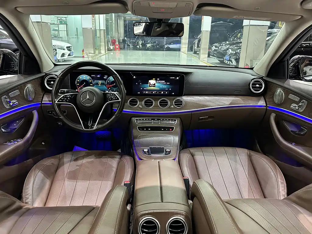 Mercedes-Benz E-Class — миниатюра 10