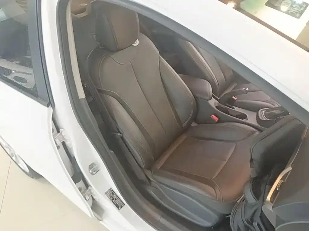 Buick Excelle — миниатюра 25