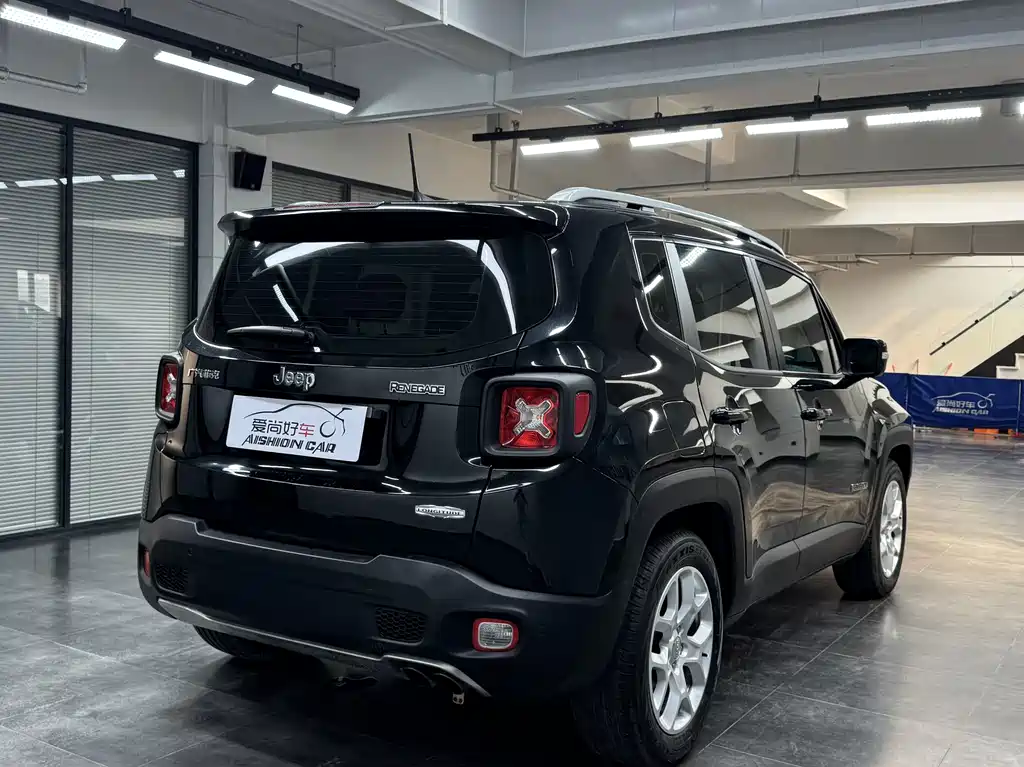 Jeep Renegade — миниатюра 7