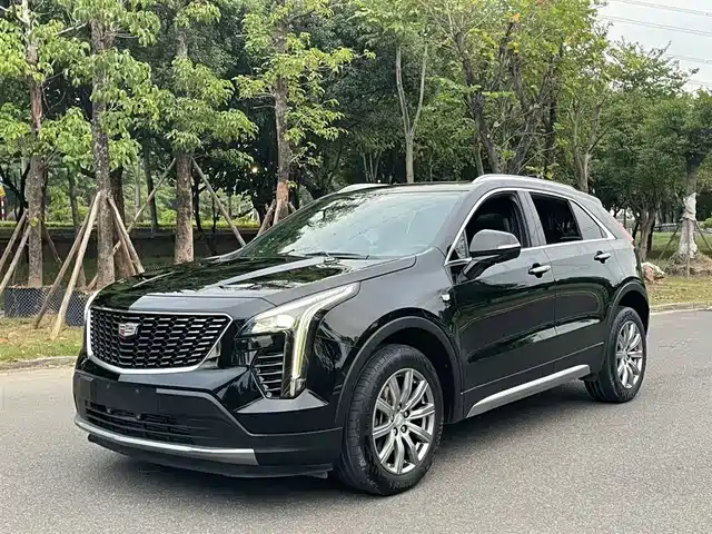 CADILLAC XT4