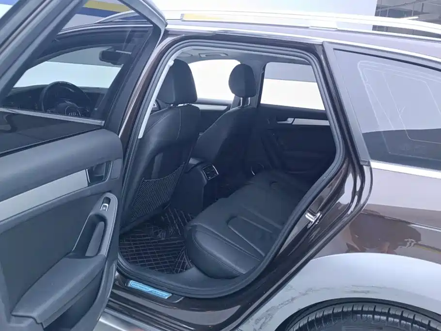 Audi A4 (Import) — миниатюра 11