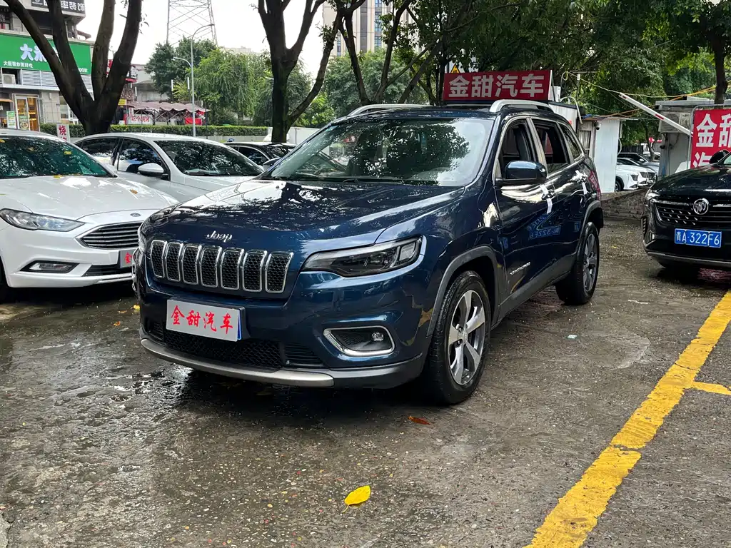 Jeep Cherokee