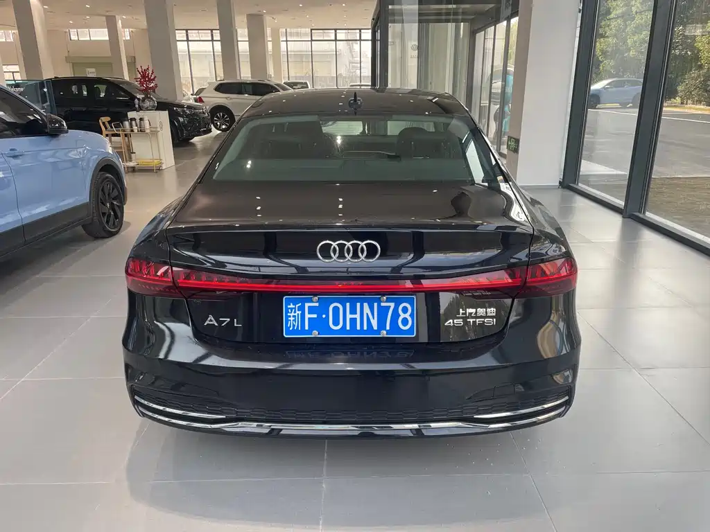 AUDI A7L