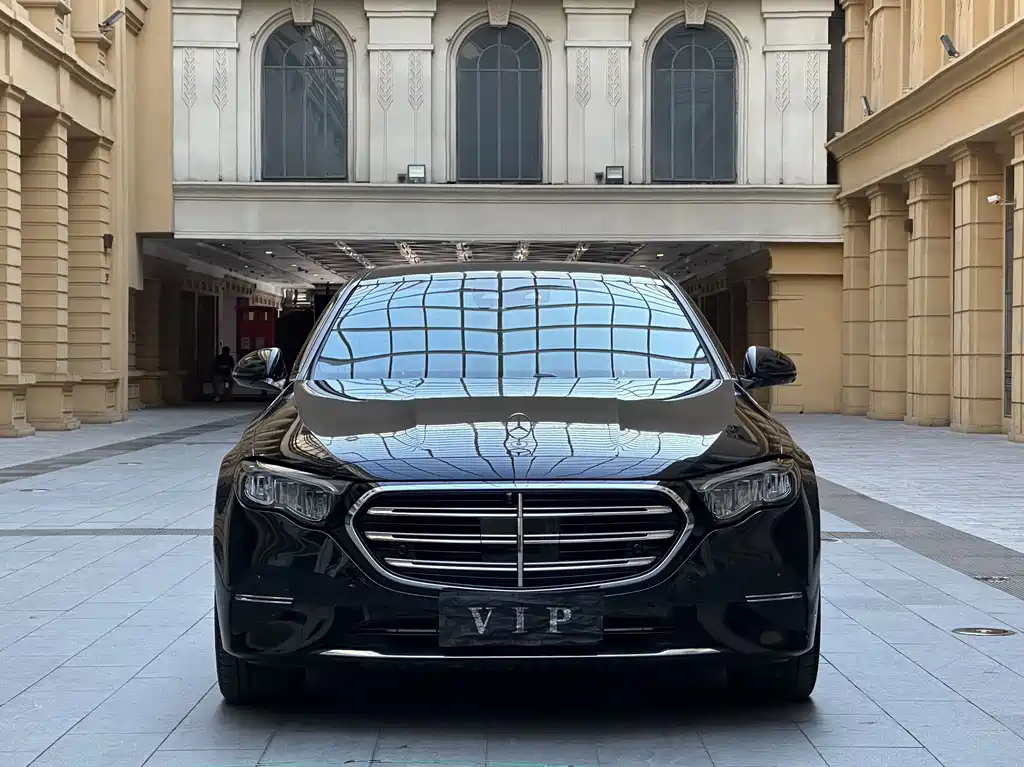 Mercedes-Benz E-Class — миниатюра 3