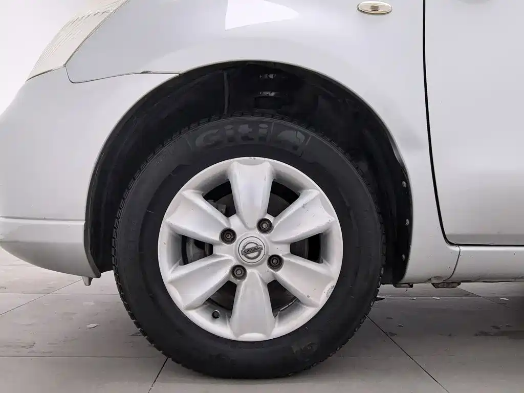 Nissan Livina — миниатюра 17