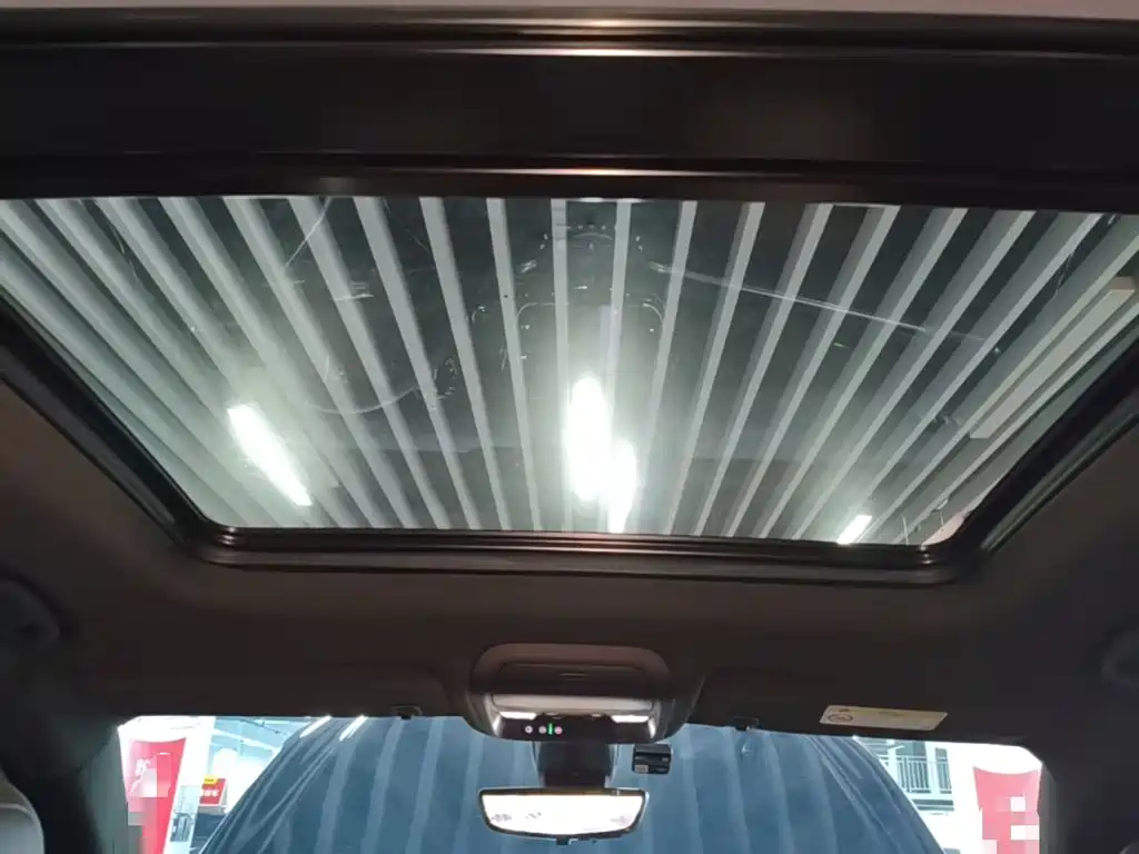 Cadillac XT6 — миниатюра 18