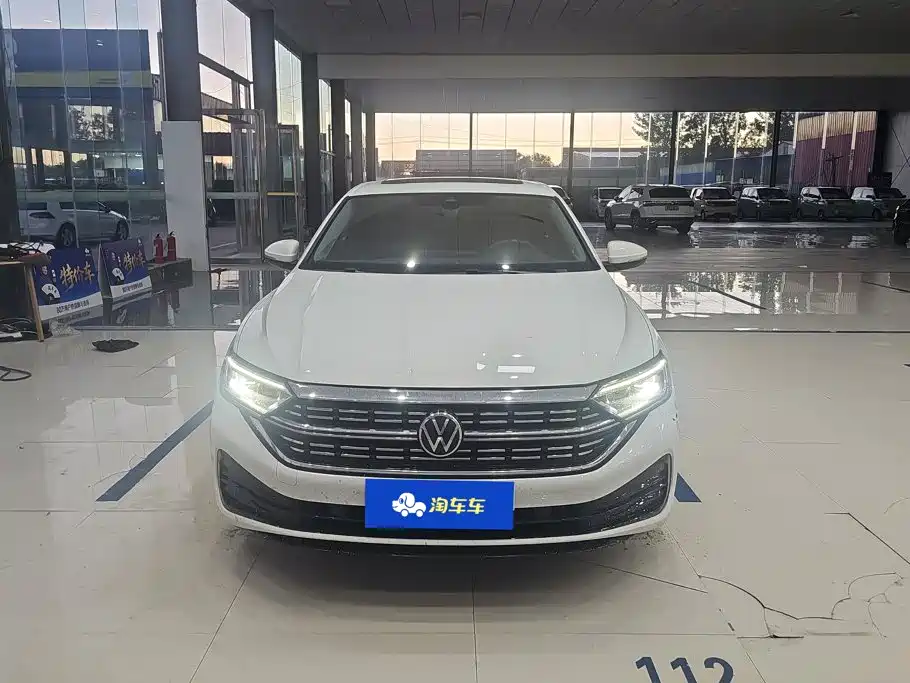 Volkswagen Sagitar — миниатюра 2
