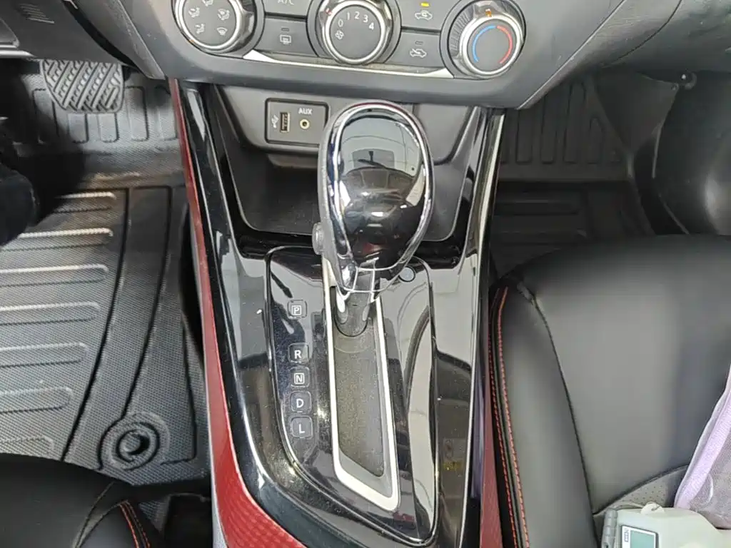 Nissan Bluebird — миниатюра 14